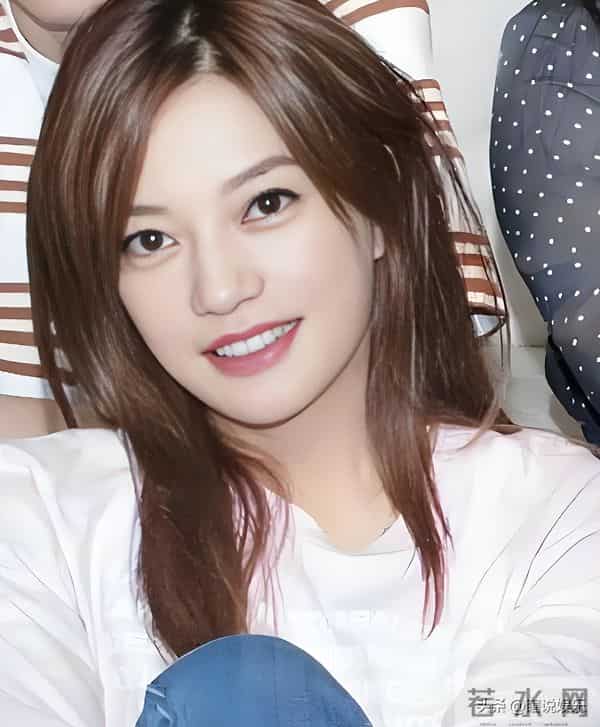 一眨眼没想到曾经火遍大江南北的“小燕子”竟然已经被封杀4年了