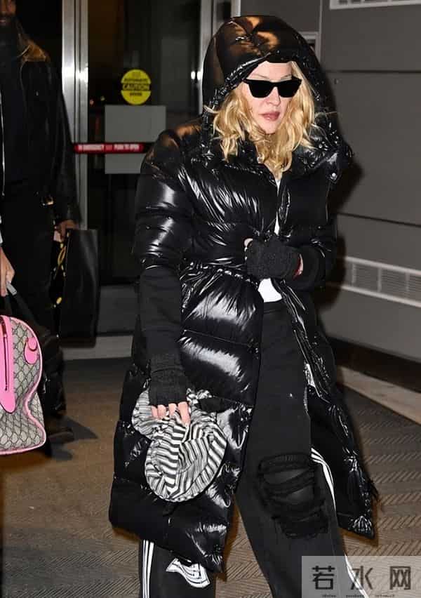 拒绝优雅退场,67岁麦当娜疯狂重启人生,跨龄恋只是冰山一角