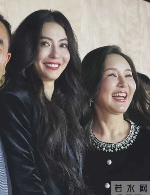 别被网上的照片骗了，这才是原相机下50岁未修图的张柏芝