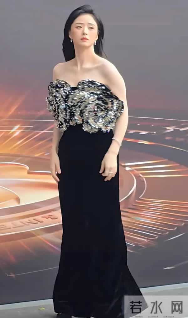 面相全变了!再看42岁蒋欣和43岁孙俪,才明白两人“差别”在哪里