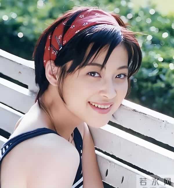 为了梅婷,抛弃患难与共的发妻,67岁孤身一人的叶大鹰可曾后悔?