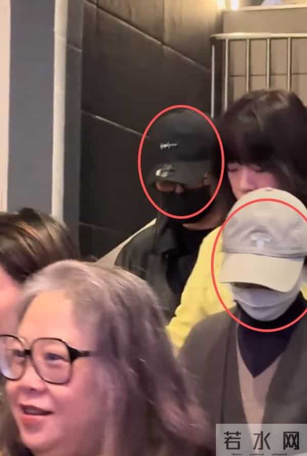 51岁的周迅是一位“实力派演员”,出演的角色都十分出彩