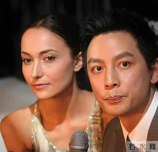 吴彦祖晒与妻子一起理发照，被问是夫妻还是兄弟？