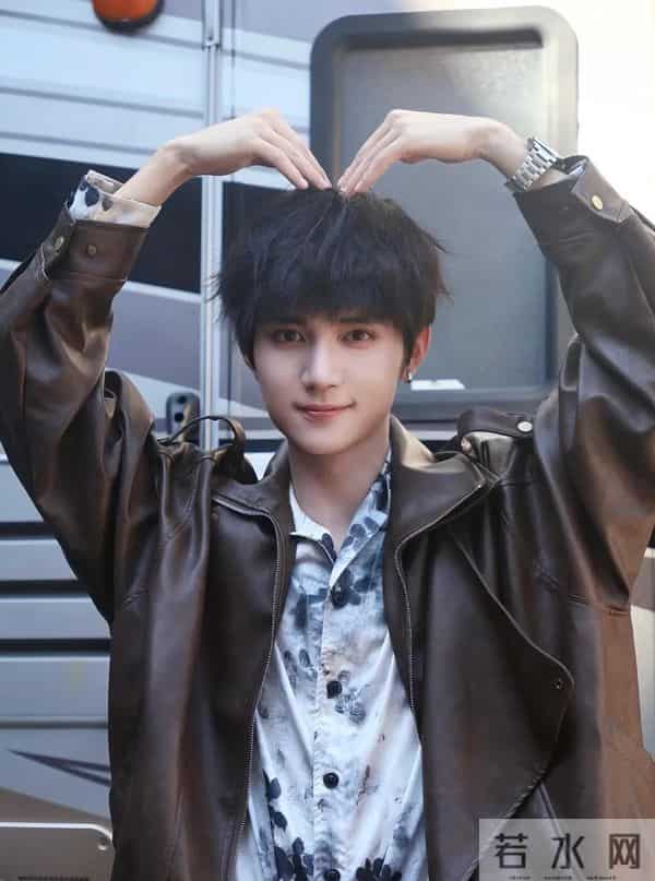 红果大会阵容太强了,王皓祯终于露面,官宣阵容居然都是老熟人!