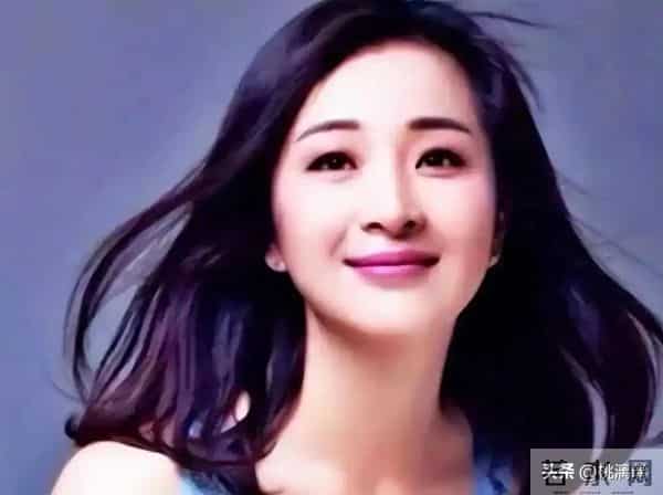 张嘉译娶妻生女很幸福，他的前妻杜珺，如今过得怎样？