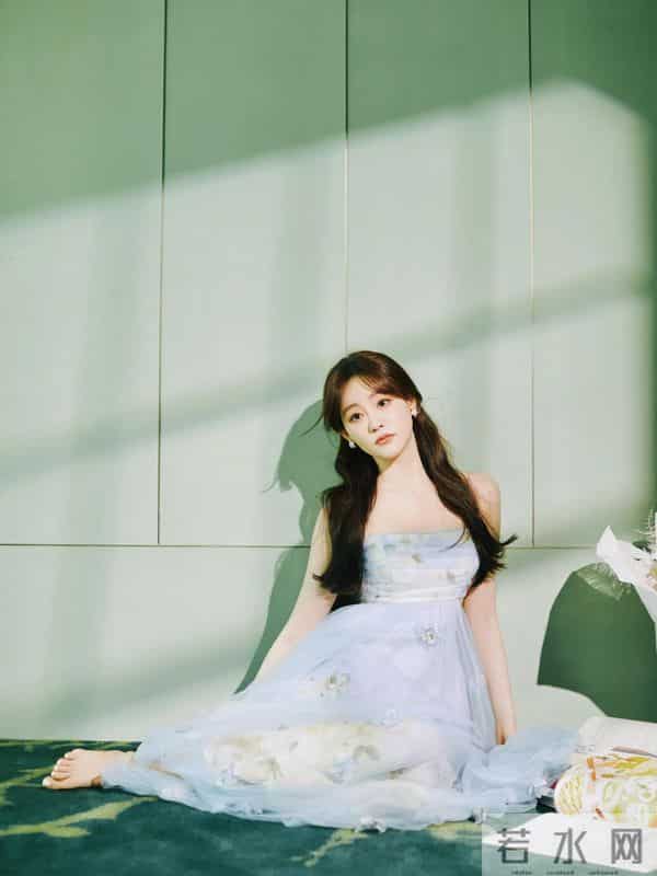 祝绪丹光脚丫妆造精选