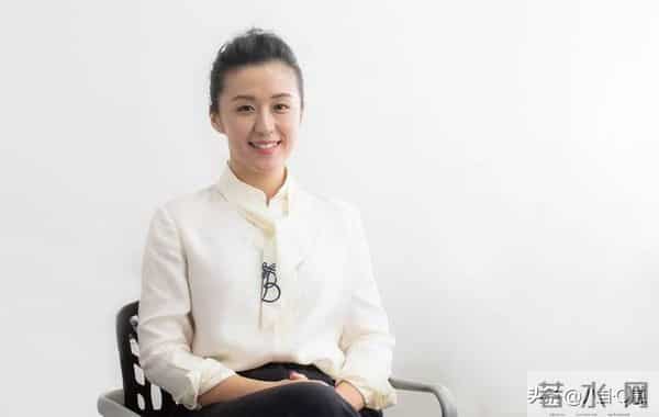 秦雯自身难保!袭警事件被曝光,新剧连夜撤档,官媒呼吁通报