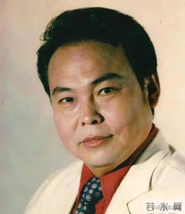 事业有成却感情不顺,无儿无女孤独一生,80岁让邻居儿子养老送终