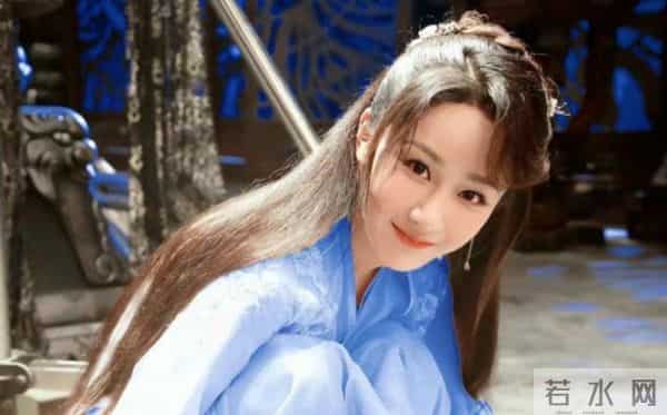 一场生日,戳穿了杨紫在演艺圈的地位,原来肖战一个字都没说错