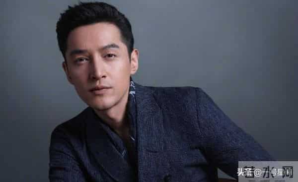 王家卫"录音门事件"才过几天，胡歌官宣喜讯，原来他们不是一路人