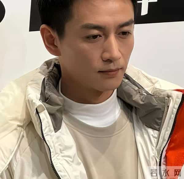 离婚仅9月,陈妍希与陈晓过上了不同的生活,双方都十分开心