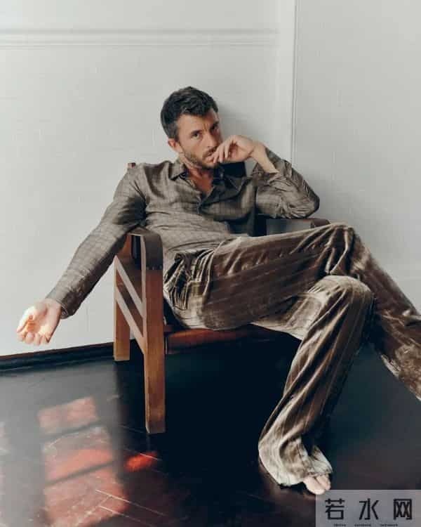 年度“最性感男人”出炉，他还获评《时代》Next 100新锐艺术家