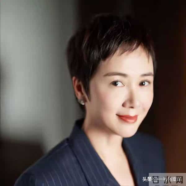 国内挣钱国外花?59岁的蒋雯丽又瘦又老,如今的下场怪不了别人