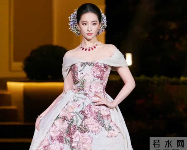 时尚大片来了,被长发的孙俪惊艳,凶相变福相,甩打针脸几条街