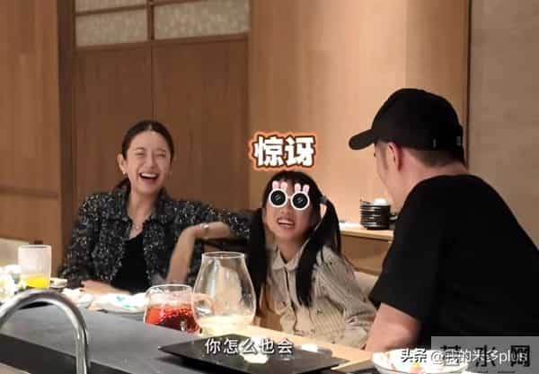 陈赫女儿9岁生日，张子萱出场撒糖，婆婆一脸慈爱，五口人超幸福