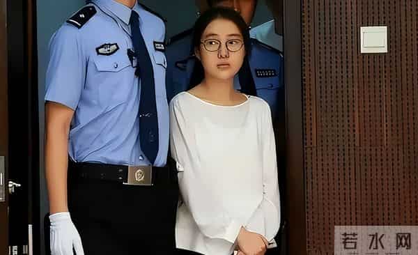 出狱仅2年,郭美美再迎2大噩耗,个个戳心窝,网友直言大快人心