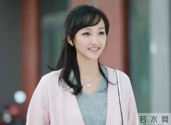 她24岁嫁给“家暴男”于震,连生三胎后,被夫家宠成宝