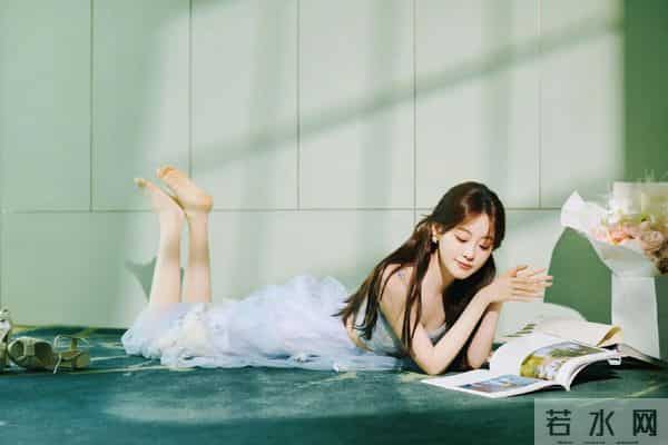 祝绪丹光脚丫妆造精选