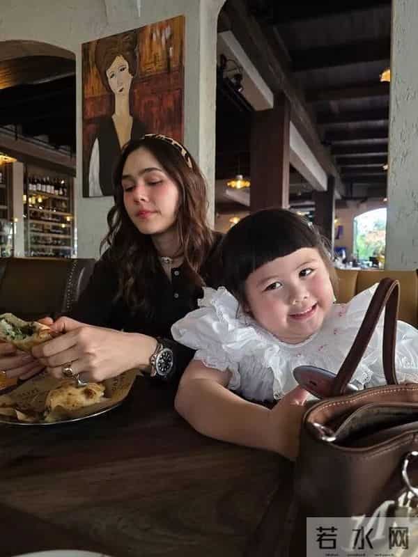 11月5日泰娱资讯:Noon、Mild、Pai、Mai、Lingling、Bow、Chompoo等