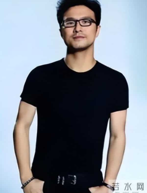 离婚两年后,再看汪峰章子怡现状,才发现他们根本就不是一路人