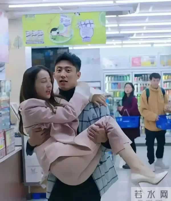 刘涛,秦岚,迪丽热巴翘臀大比拼,谁更胜一筹