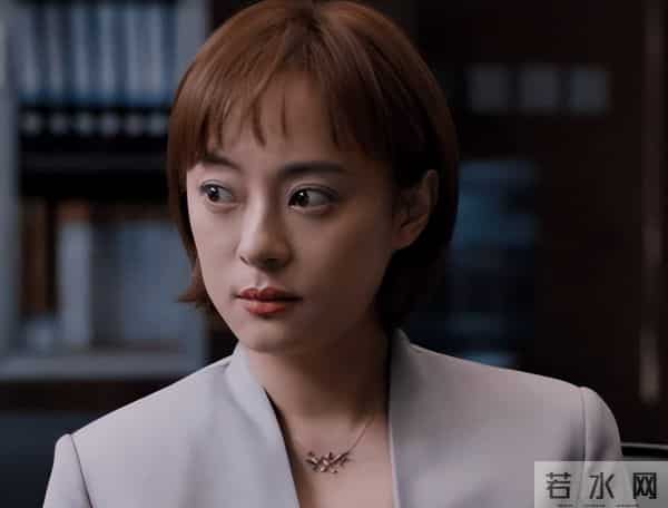 时尚大片来了,被长发的孙俪惊艳,凶相变福相,甩打针脸几条街