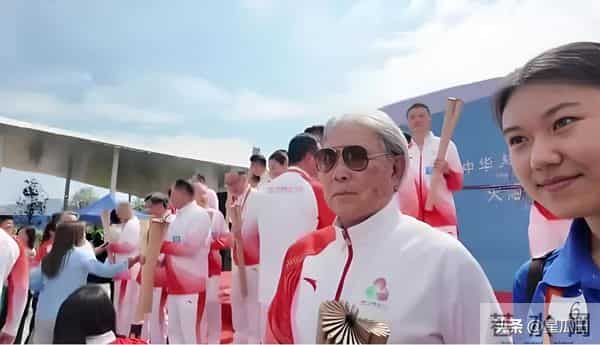 郭晶晶也没想到,79岁公公霍震霆再破天花板,让豪门圈集体沉默了