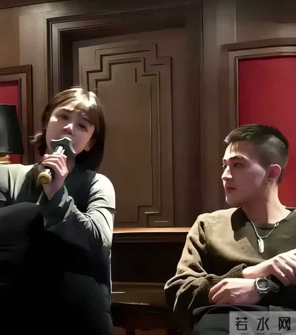 欧豪的一个眼神,就让马思纯心绪复杂,7年了,还是让全网意难平