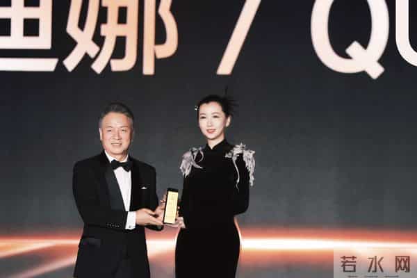 中国模特第一人！ 沈阳姑娘曲迪娜荣获亚洲模特盛典“明星模特奖”