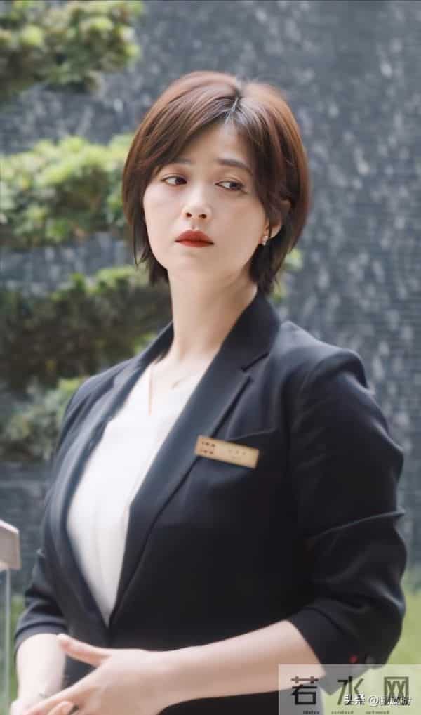 钱再多有什么用?42岁暴瘦脱相崩溃大哭的蒋欣,给所有人提了个醒