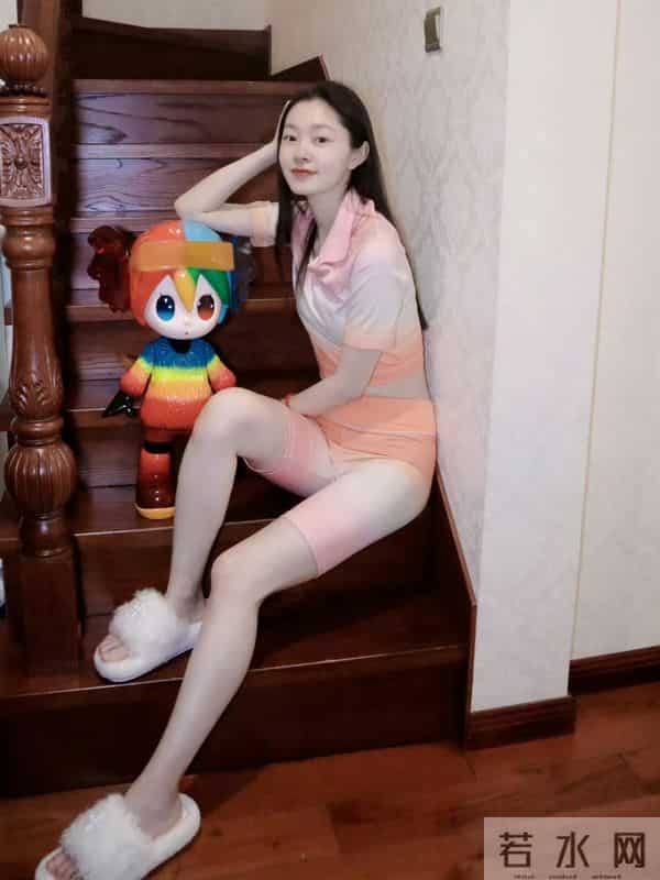 宋轶的腿又白又长,比例好绝