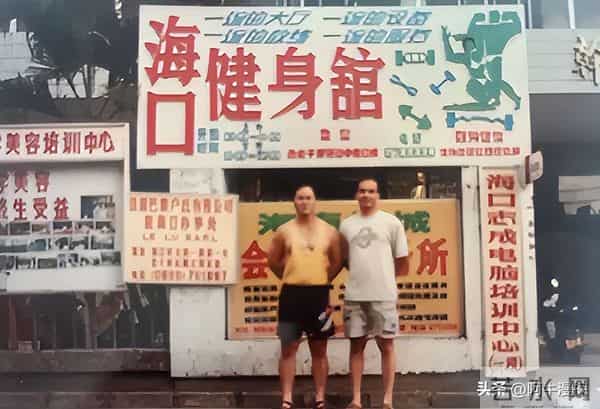 黎姿:嫁给大15岁的残疾富豪,一家5口3人残疾,风光背后有辛酸