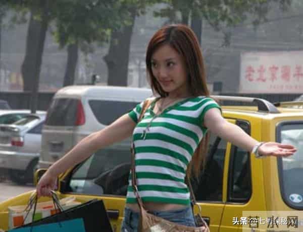 “红杏出墙”！这5位给老公戴帽子的女星，简直堪比现代版潘金莲