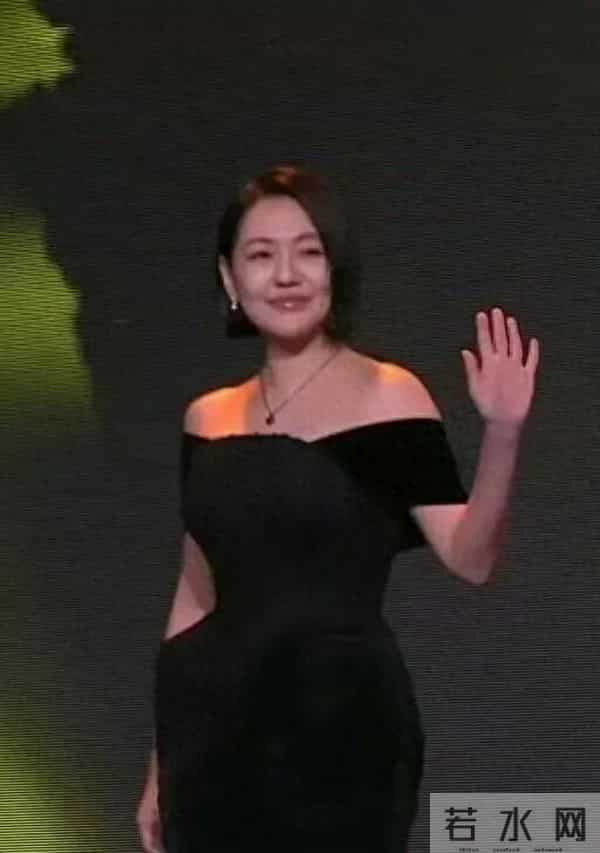 林志玲一看到小S复出就哭了:没法停止眼泪,怀念她在《康熙来了》“骂我”,家人也觉得“志玲挨骂”很好笑