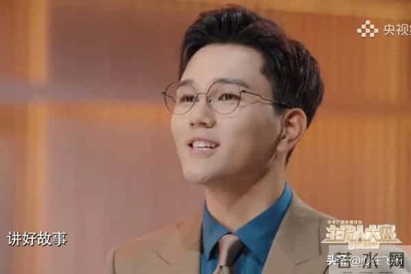 主持人大赛:王航稳坐六强榜首,他是谁?原来童谣才是他的最爱!