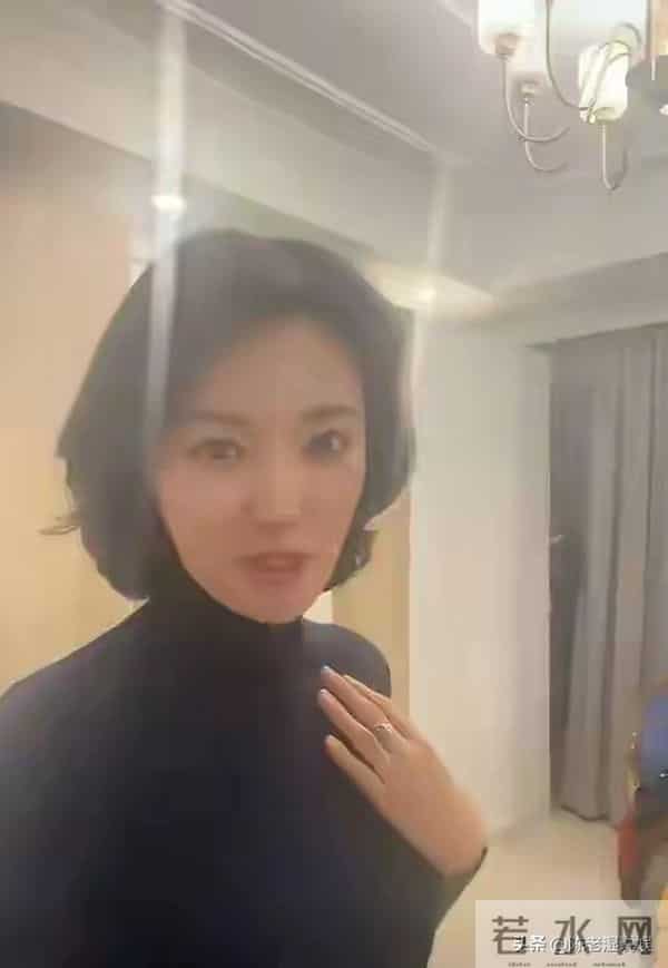 “央视最惨女主持”，俩富豪前任全判死刑？生图脸僵的她近况如何