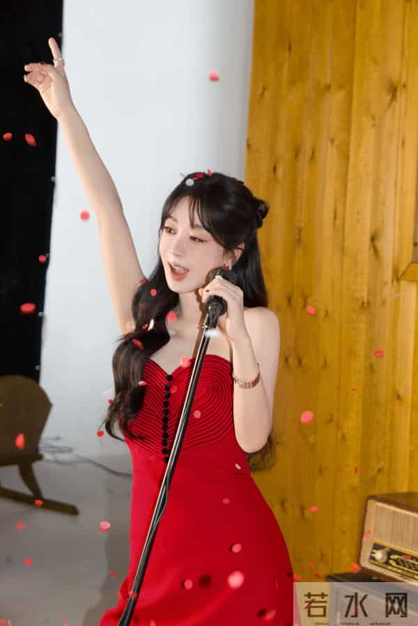 11.6娱乐瓜：杨紫 易烊千玺 李现 迪丽热巴 孟子义 罗云熙 丁禹兮 韩东君