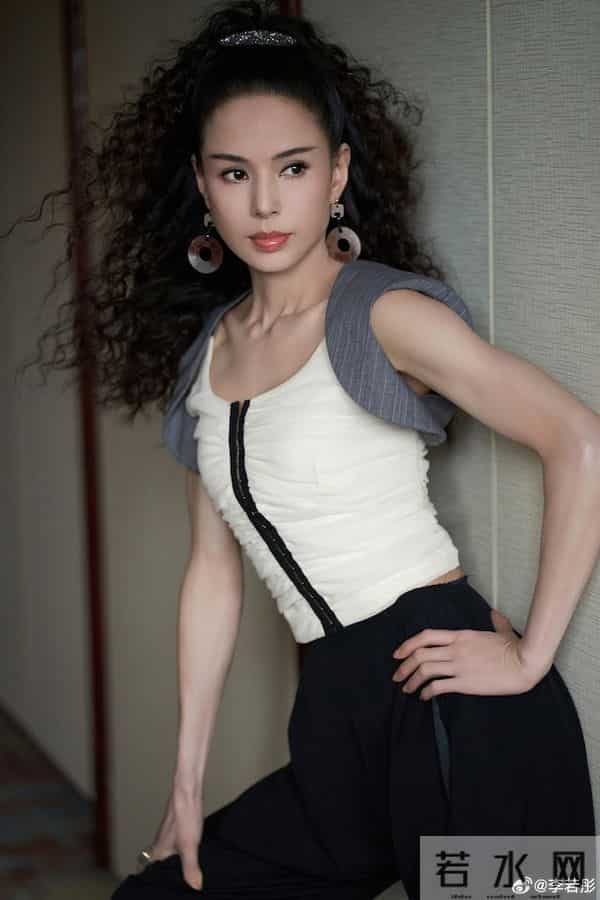 59岁香港女星和男友分手导致抑郁症病发,经常一个星期都不出门