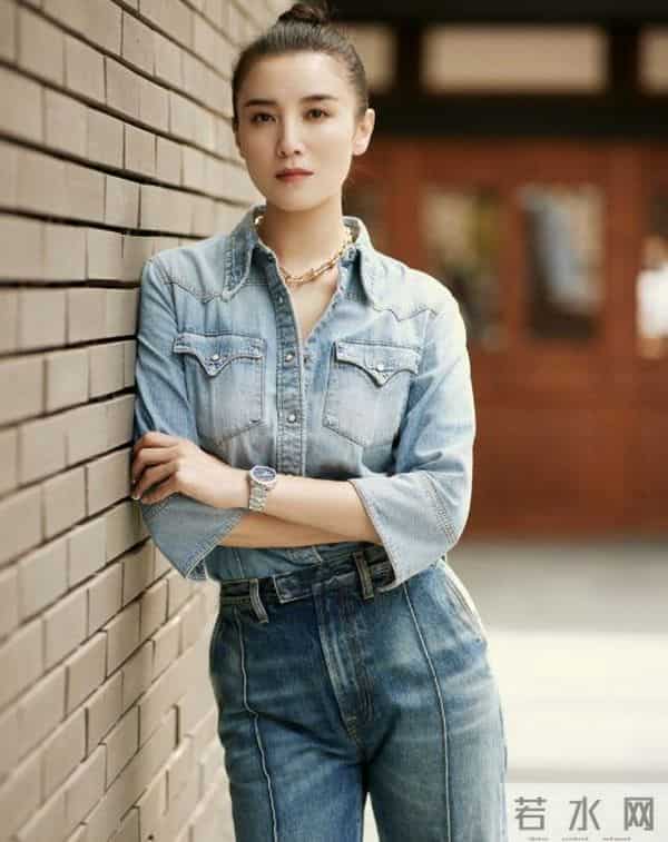 人民日报“点名”刚1个月，宋佳因一个举动，再令所有人刮目相看