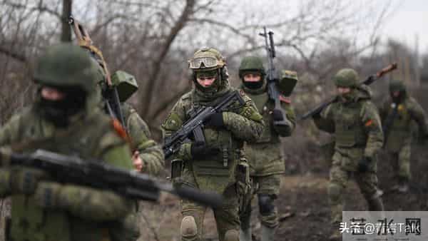 总统都救不了？朱莉33岁司机访乌遭征兵，90天动员令下难逃前线？