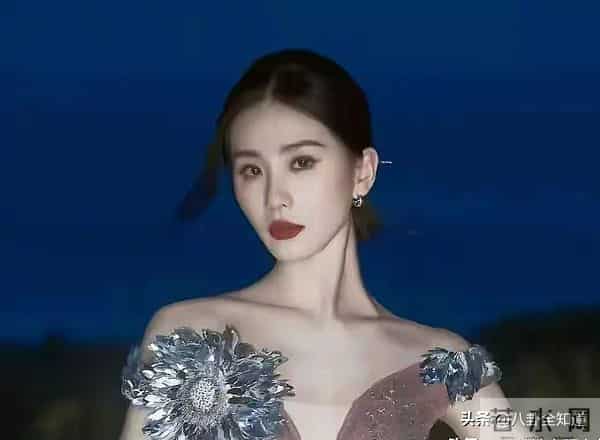 刘诗诗为什么要穿这么大胆性感的透视装?这合适吗