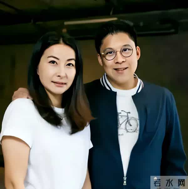 郭晶晶也没想到，79岁公公霍震霆再破天花板，让整个豪门圈沉默了