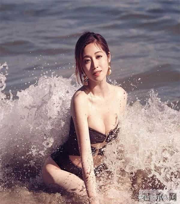 香港女明星陈自瑶罕有再晒丰满上围视觉效果惊人！