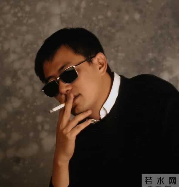 王家卫彻底跌下了神坛