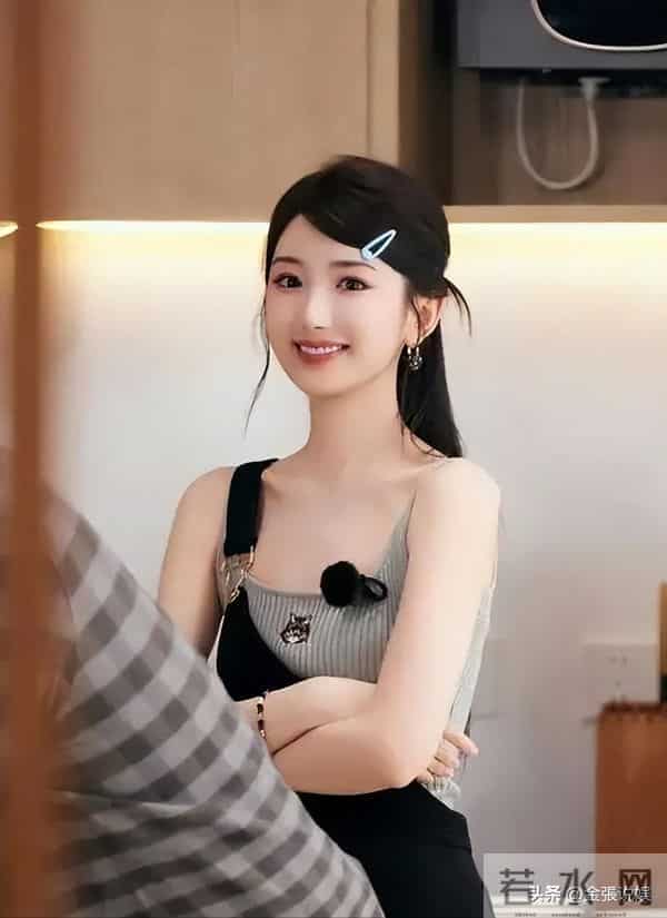 与陈晓闪婚领证传闻真相大白1个多月,毛晓彤近况曝出,并不意外