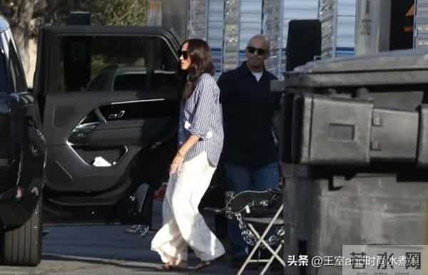 梅根最新亮相!时隔7年重回片场拍戏,衣服皱巴巴,身材也好臃肿