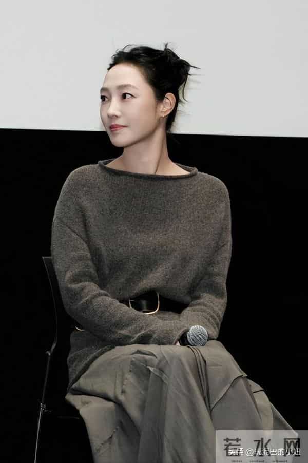 连爆2大行业瓜!大花回应只字不提影帝,阔太倒油导演,都不装了