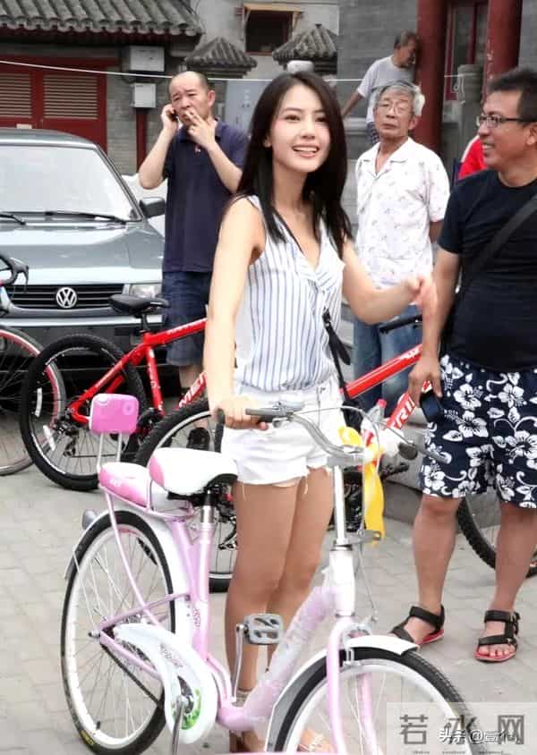 高圆圆岁月偏宠的颜值,媚而不俗的氛围感谁顶得住!