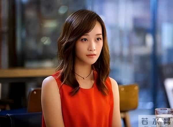 蓝盈莹新恋情曝光!深夜密会神秘男子共享蛋糕,网友称审美下滑