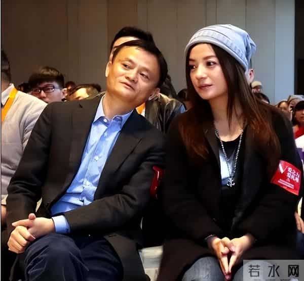 封杀4年后,49岁赵薇又有消息